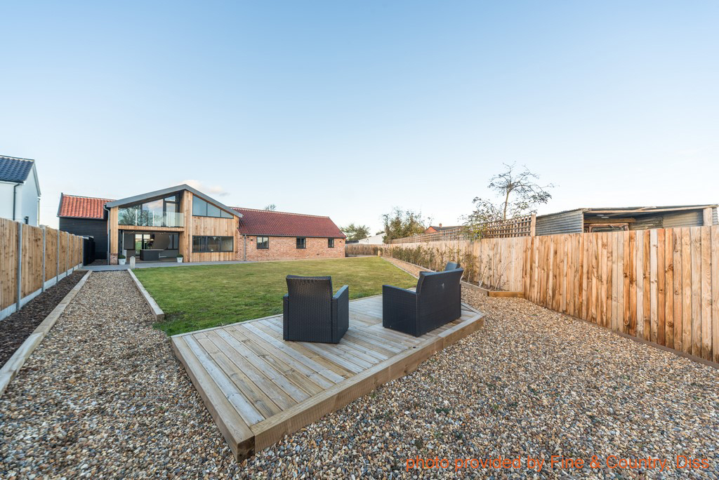 exterior architecture photo